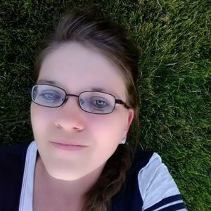 Meet your Posher, Carrie
